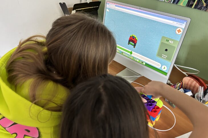 CODING IN ATELIER CREATIVO